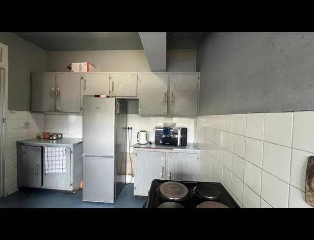 2 BEDROOM APARTMENT FOR SALE IN BEREA WEST